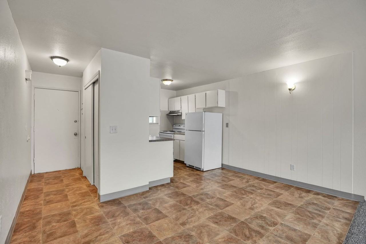 JC0679 - Barbur Place Apartments - Photo 6 of 9