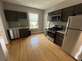 featured image of 2505 2505/2513 E Park Pl