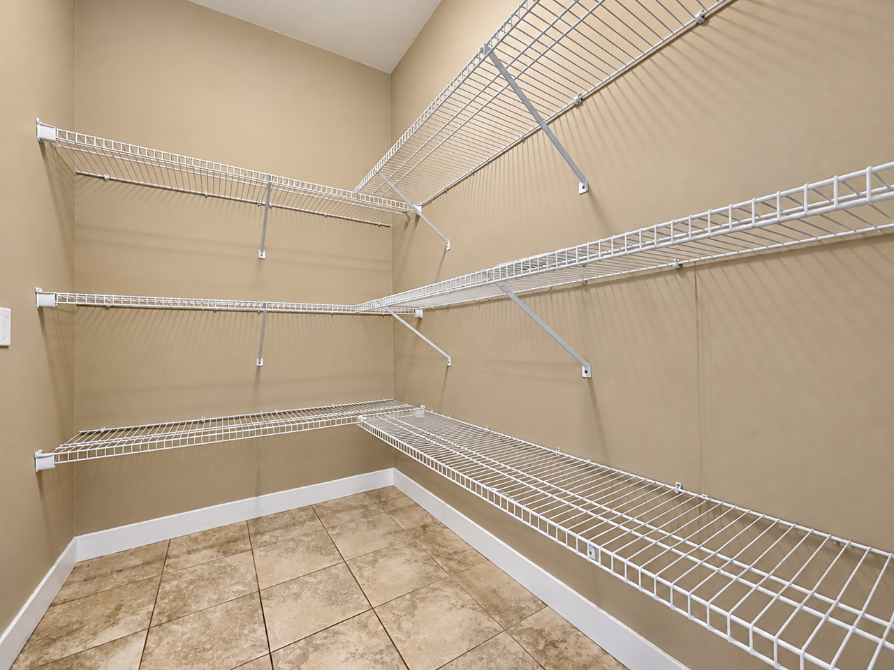 19151 69 Avenue #Main - Photo 6 of 30