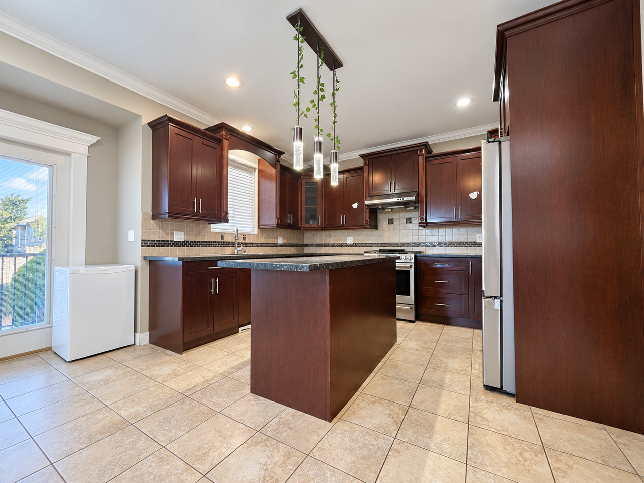 19151 69 Avenue #Main - Photo 7 of 30