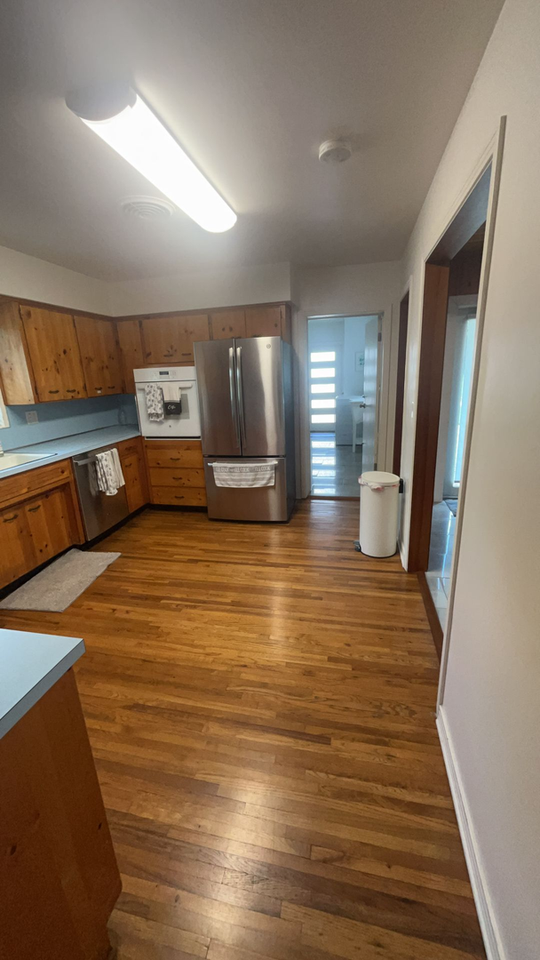 202 E Belvedere St - Photo 5 of 17