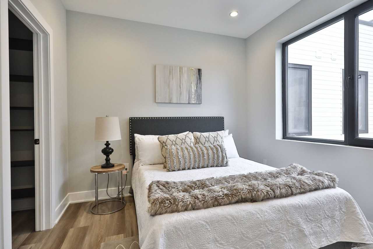 1612 Cambridge - Photo 3 of 27