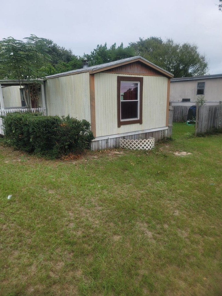 3914 Lake Erie Dr - Photo 3 of 19