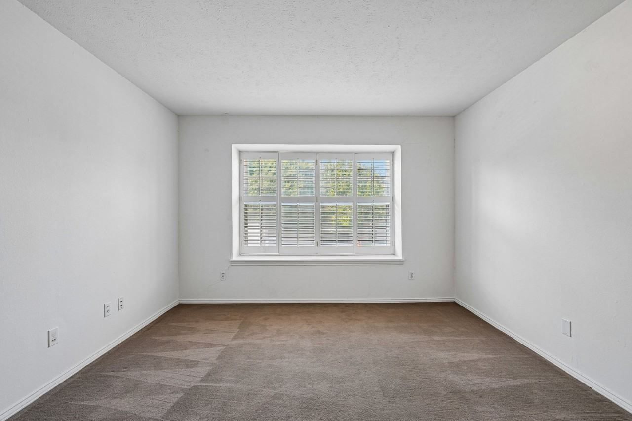 Kings Palace Apartments - Photo 5 of 19