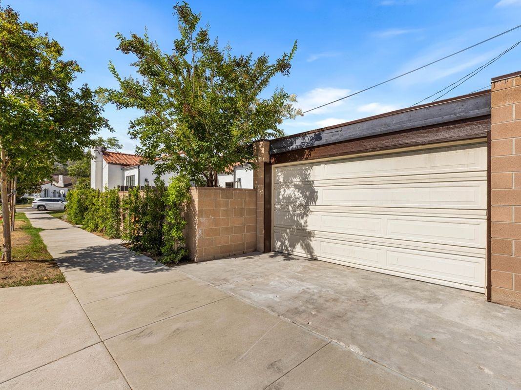 926 E Dryden St ##Adu - Photo 5 of 22