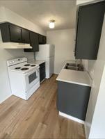 featured image of 608 W 9th St