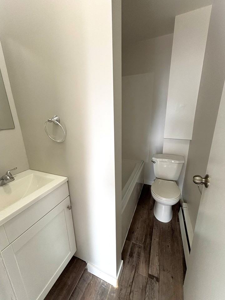 352 Park Ave #3 - Photo 6 of 7