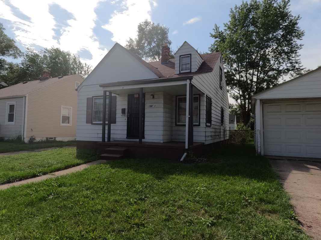 19651 Harned St - Photo 2 of 11
