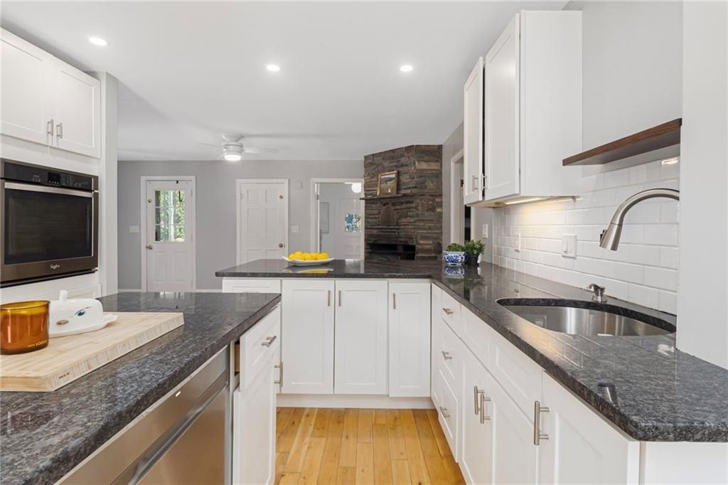248 New Meadow Rd - Photo 4 of 40