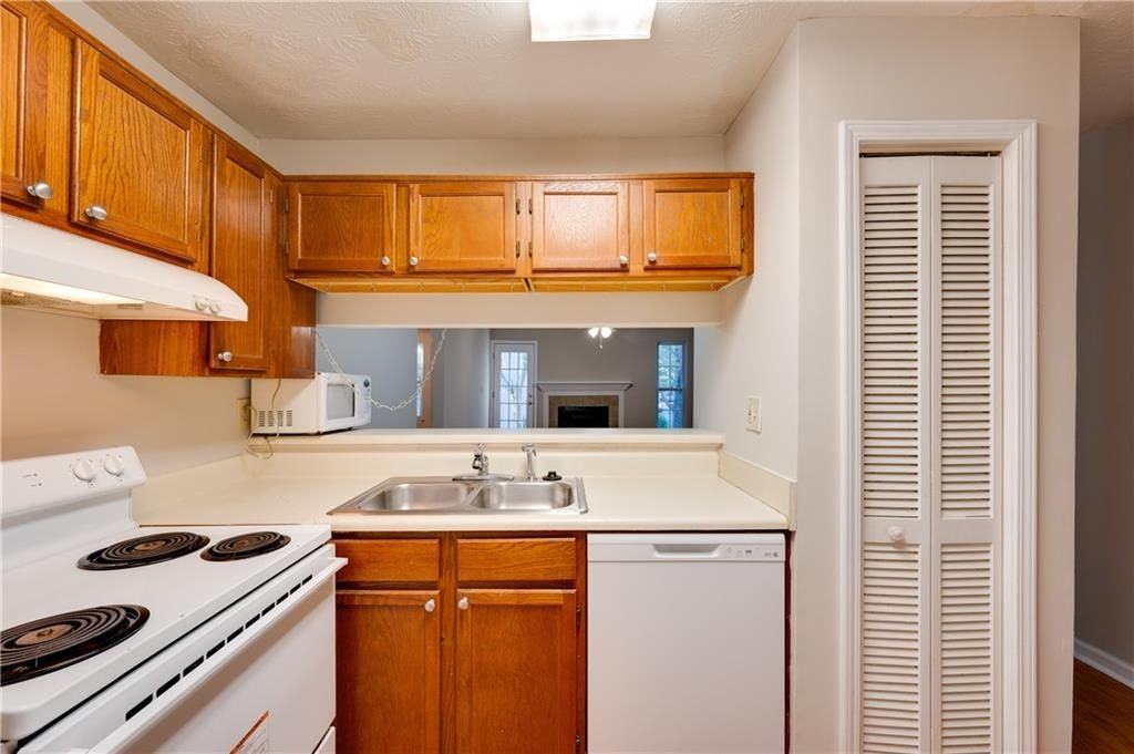 466 Teal Ct - Photo 7 of 25
