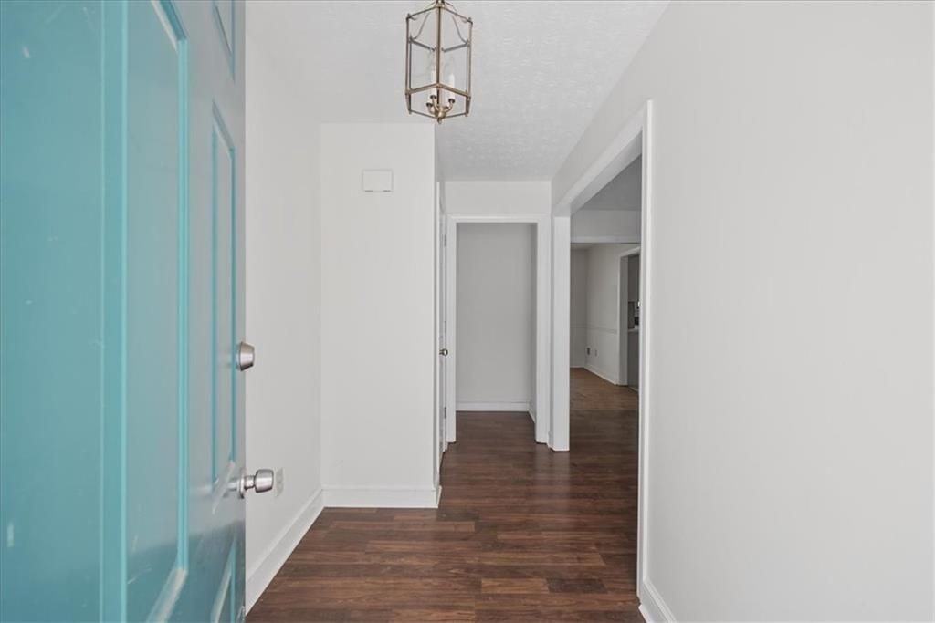 3925 Pate Rd - Photo 5 of 32