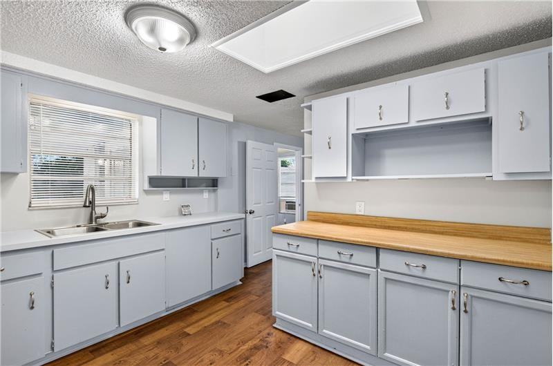8905 Tropical Palm Way - Photo 6 of 13