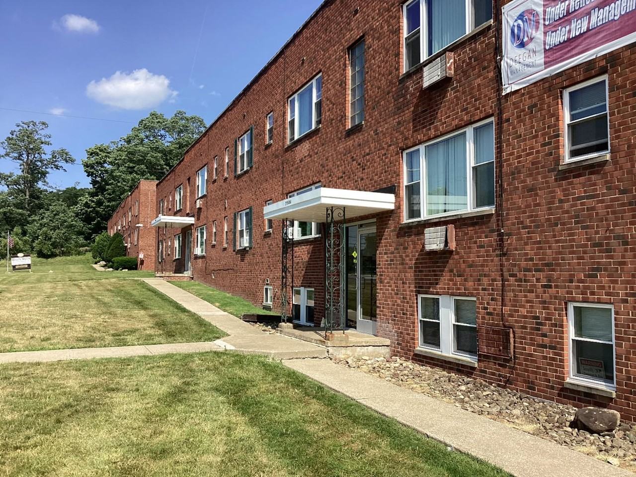 Greenbriar Apartments - Photo 5 of 18