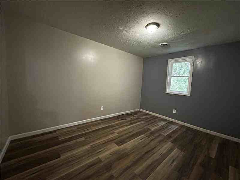 375 N 12th St #4 - Photo 6 of 8