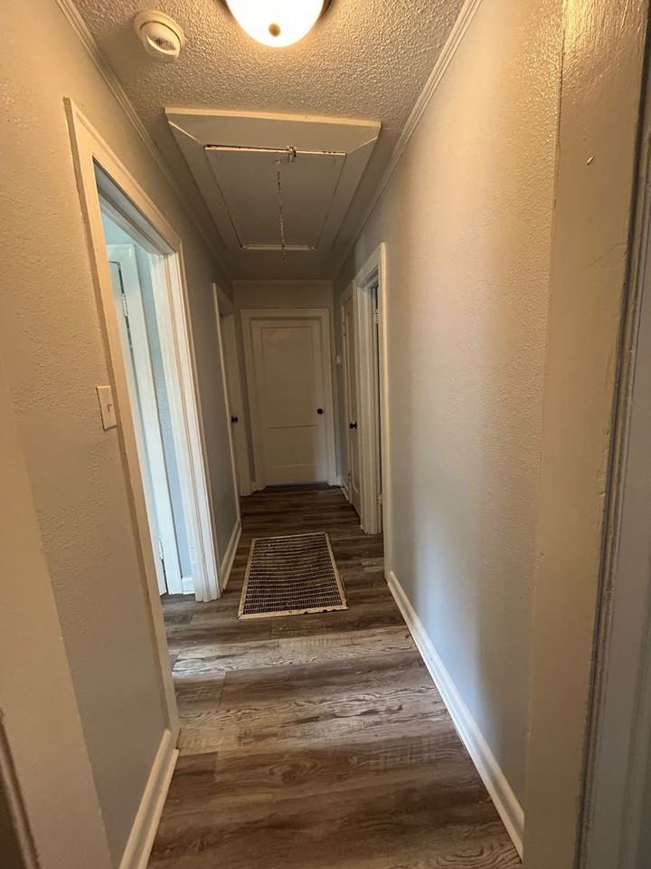 231 Sw Lemly St - Photo 5 of 10