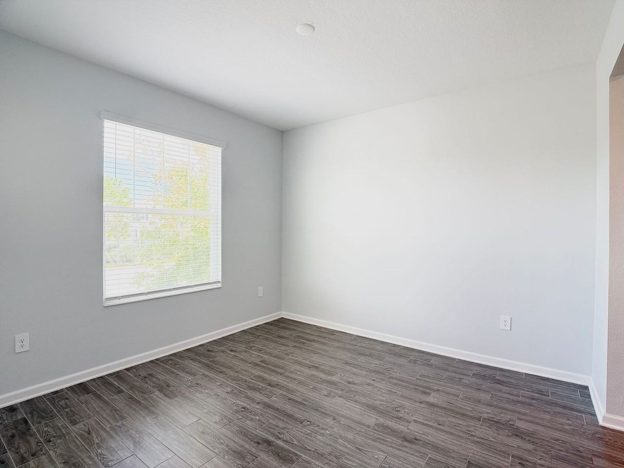 1652 Cross Prairie Pkwy - Photo 3 of 47