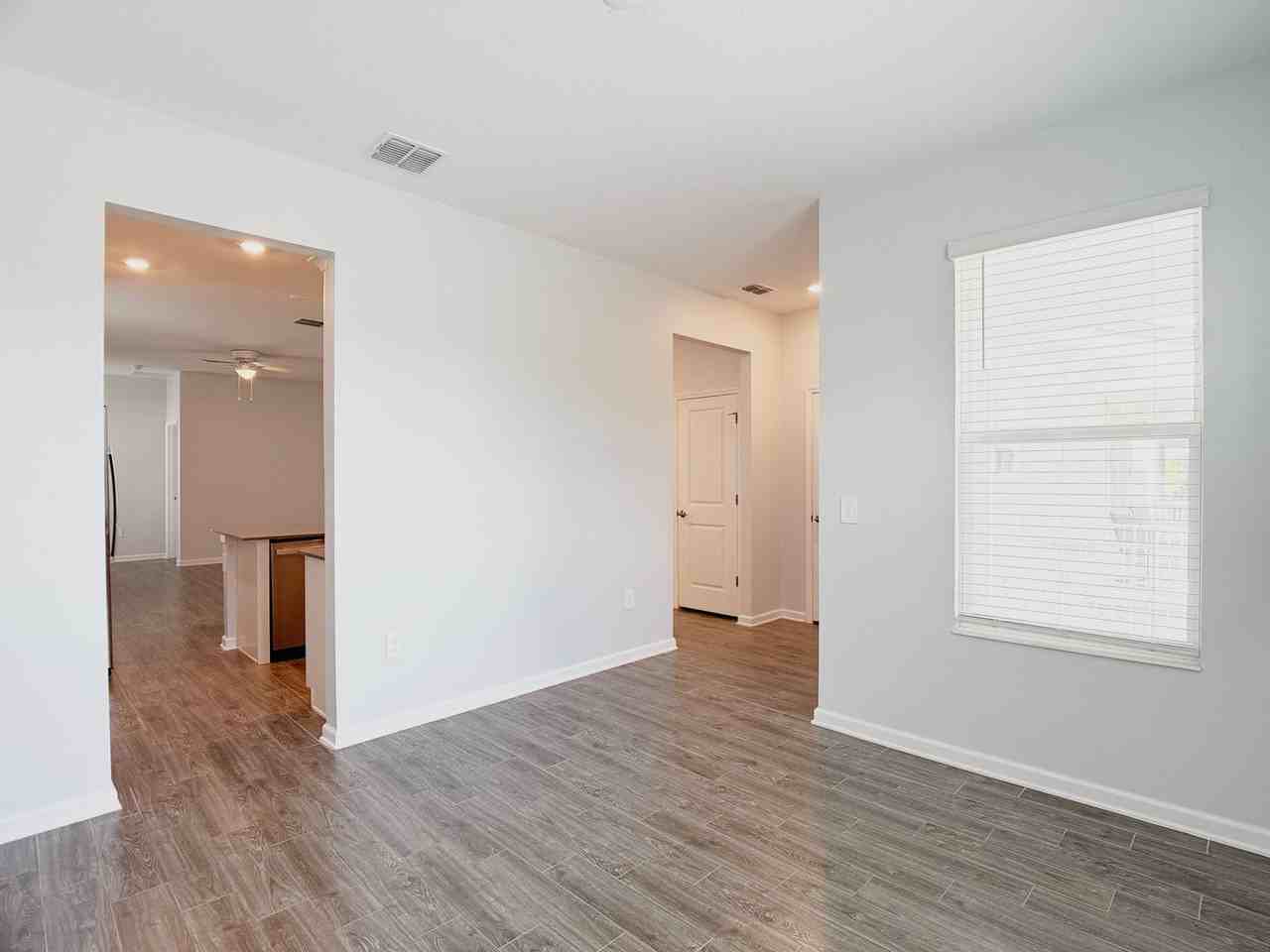 1652 Cross Prairie Pkwy - Photo 5 of 47
