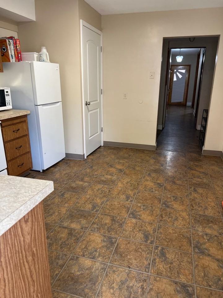 1823 Penn Ave - Photo 6 of 11