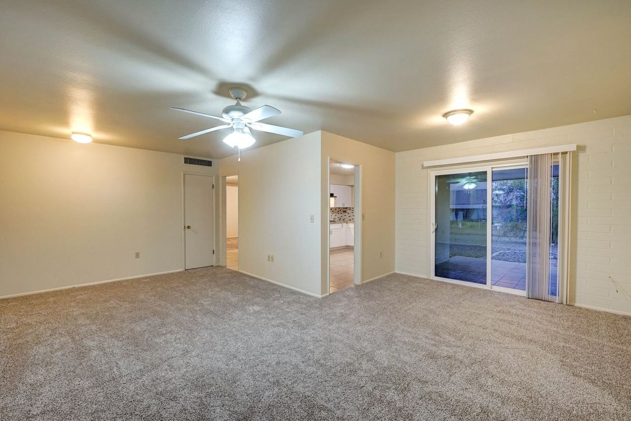 9951 W Clair Dr - Photo 2 of 23