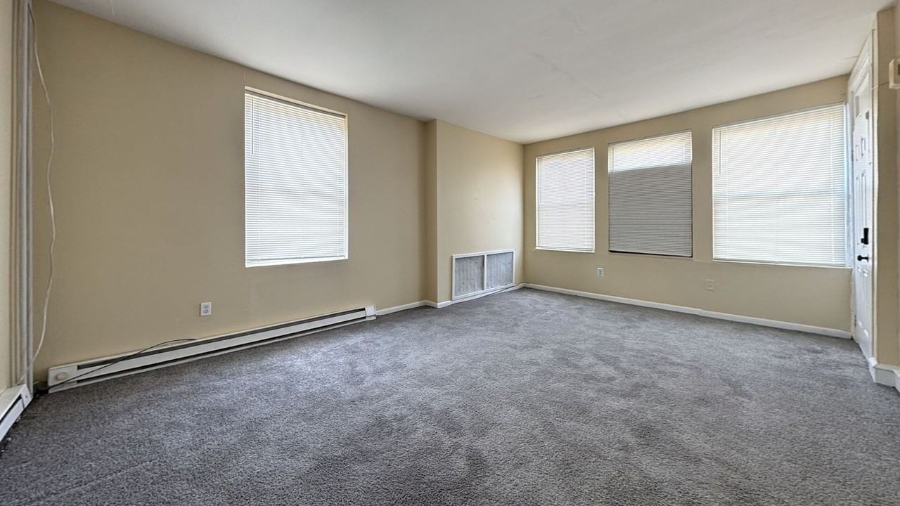 1900 South 65th Street - Photo 4 of 28