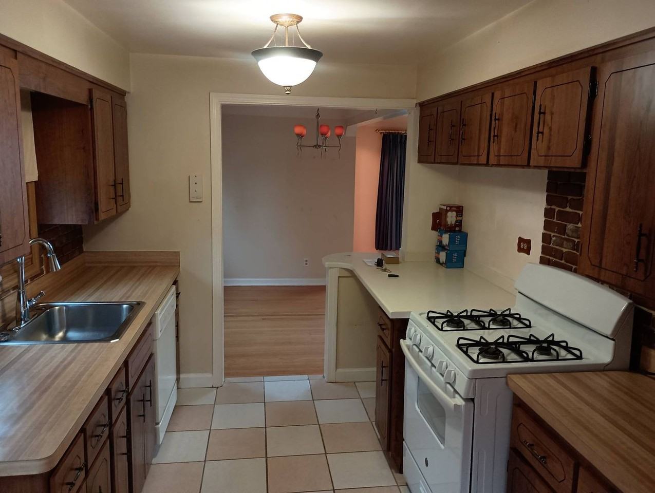 6506 S Canterbury Rd - Photo 5 of 10