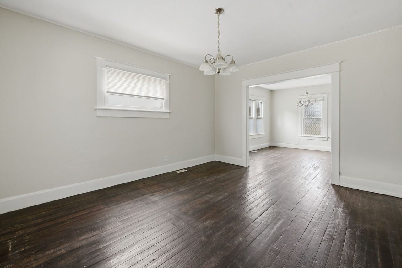 842 N Oakland Ave - Photo 5 of 21