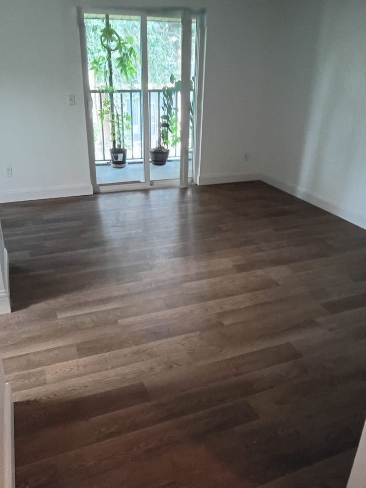 9805 Swaps Ln - Photo 6 of 10