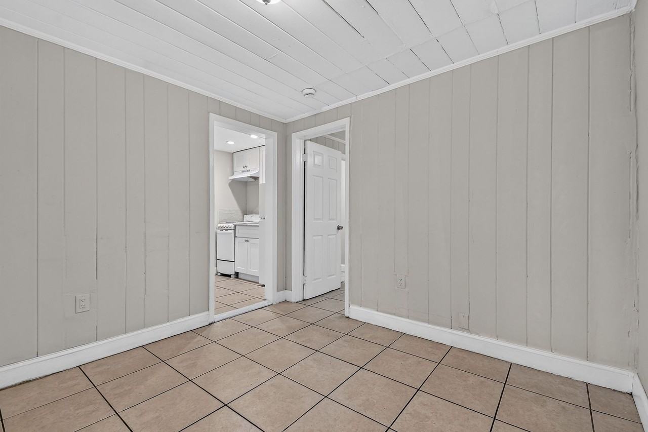 885–887 7th St - Photo 3 of 45
