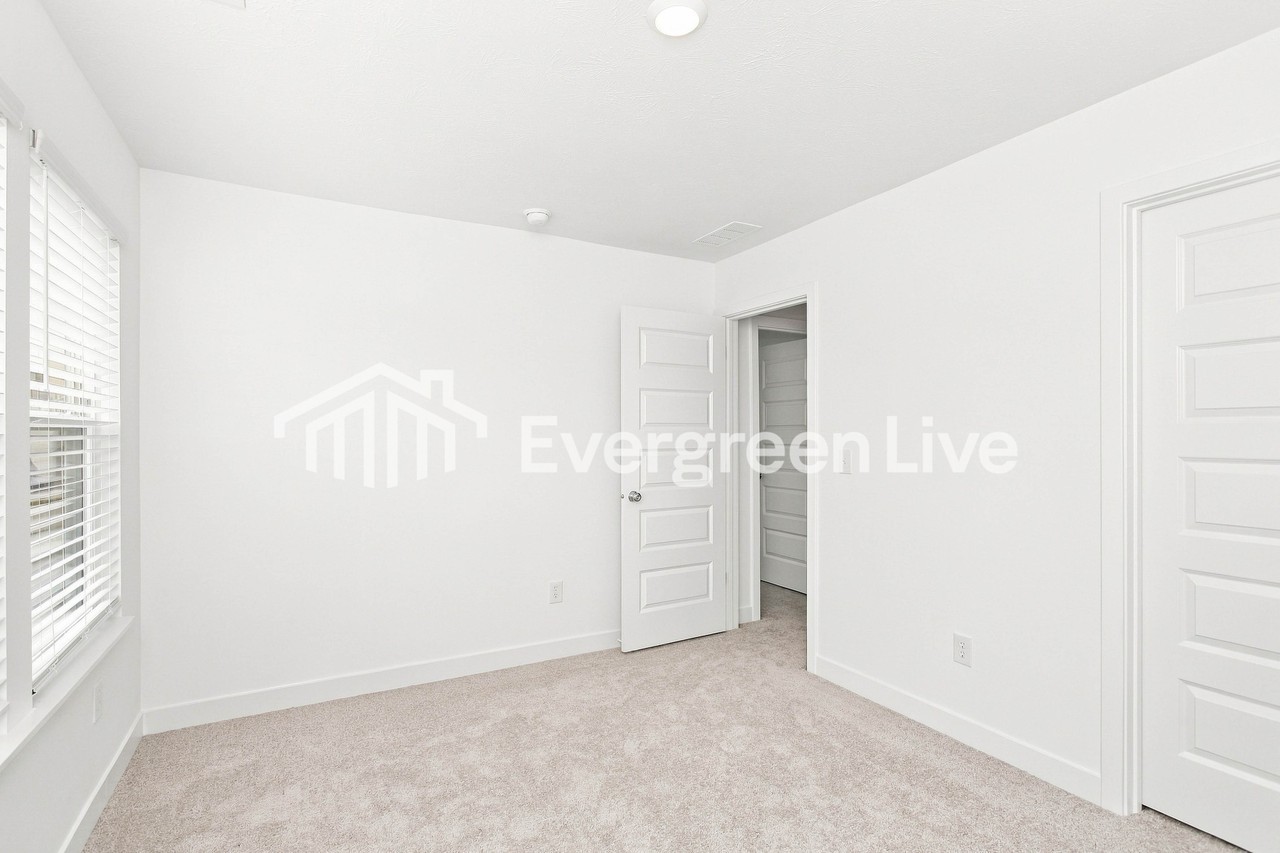 8087 Ridge Line Dr - Photo 6 of 14
