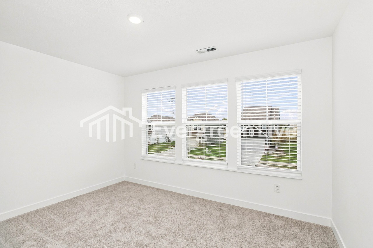8087 Ridge Line Dr - Photo 7 of 14