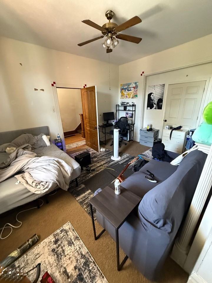 3275 Parkview Ave - Photo 2 of 18