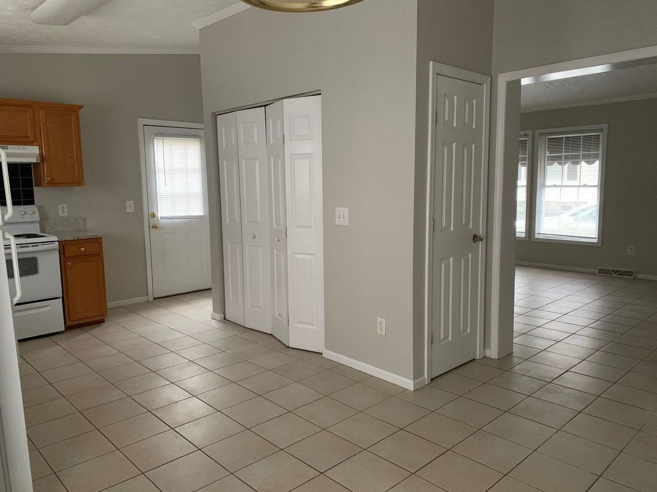 1311 Bright Ct - Photo 4 of 14