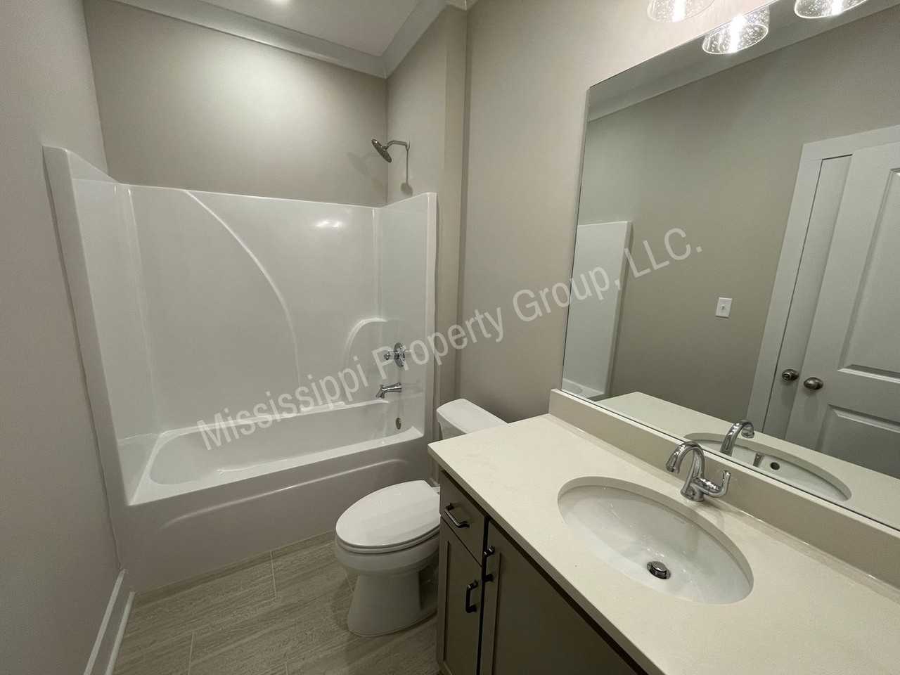 300 Boxwood Cir - Photo 7 of 19