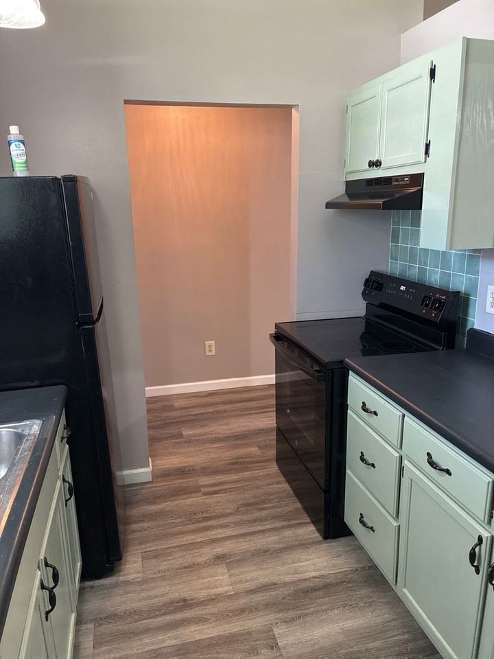 221 Madison Ave - Photo 7 of 20