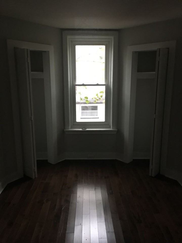 1119 S Peach St - Photo 4 of 4