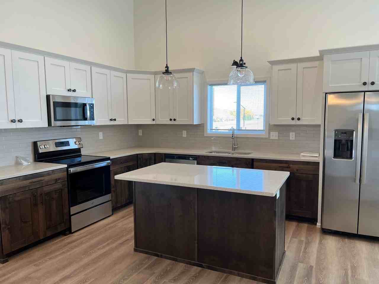 6510 28th St S - Photo 3 of 18