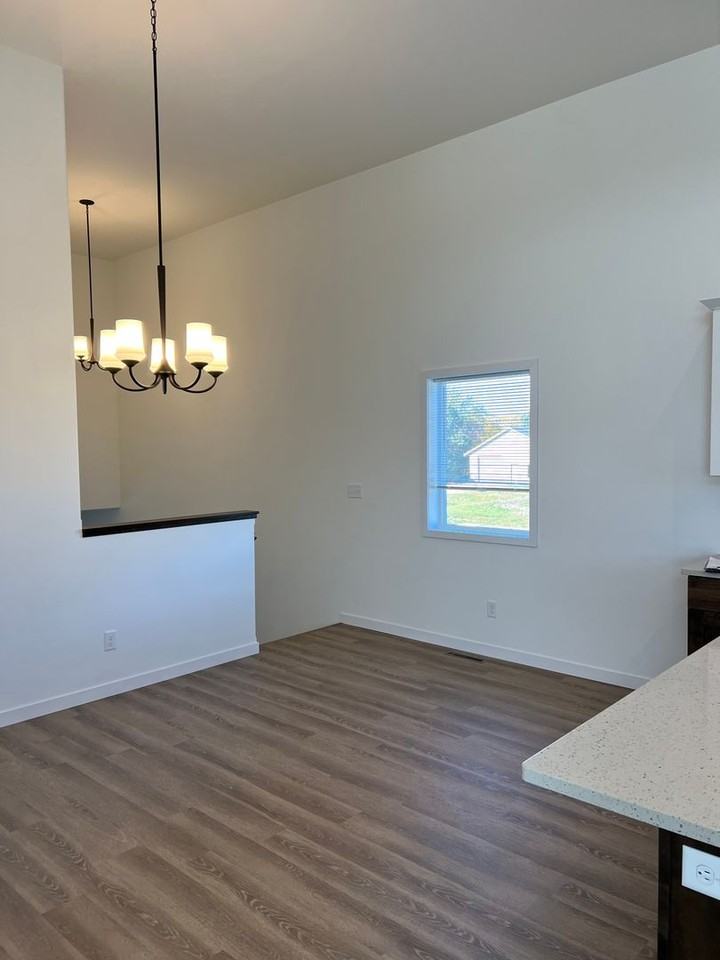 6510 28th St S - Photo 4 of 18