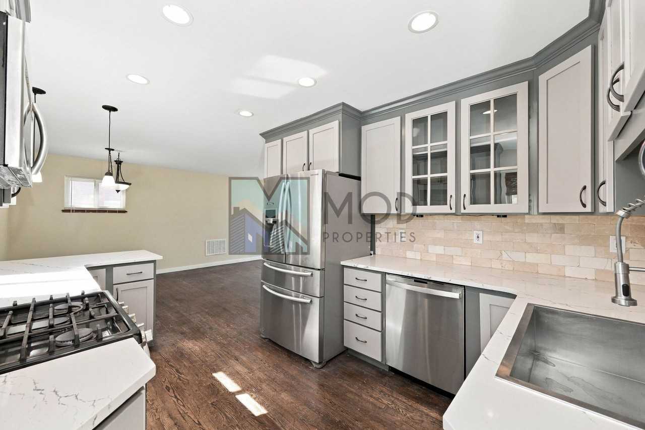 4776 E Utah Pl - Photo 2 of 24