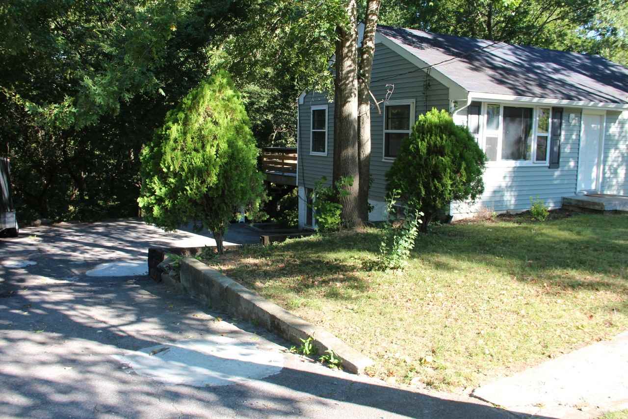 705 Braidwood Dr - Photo 3 of 24
