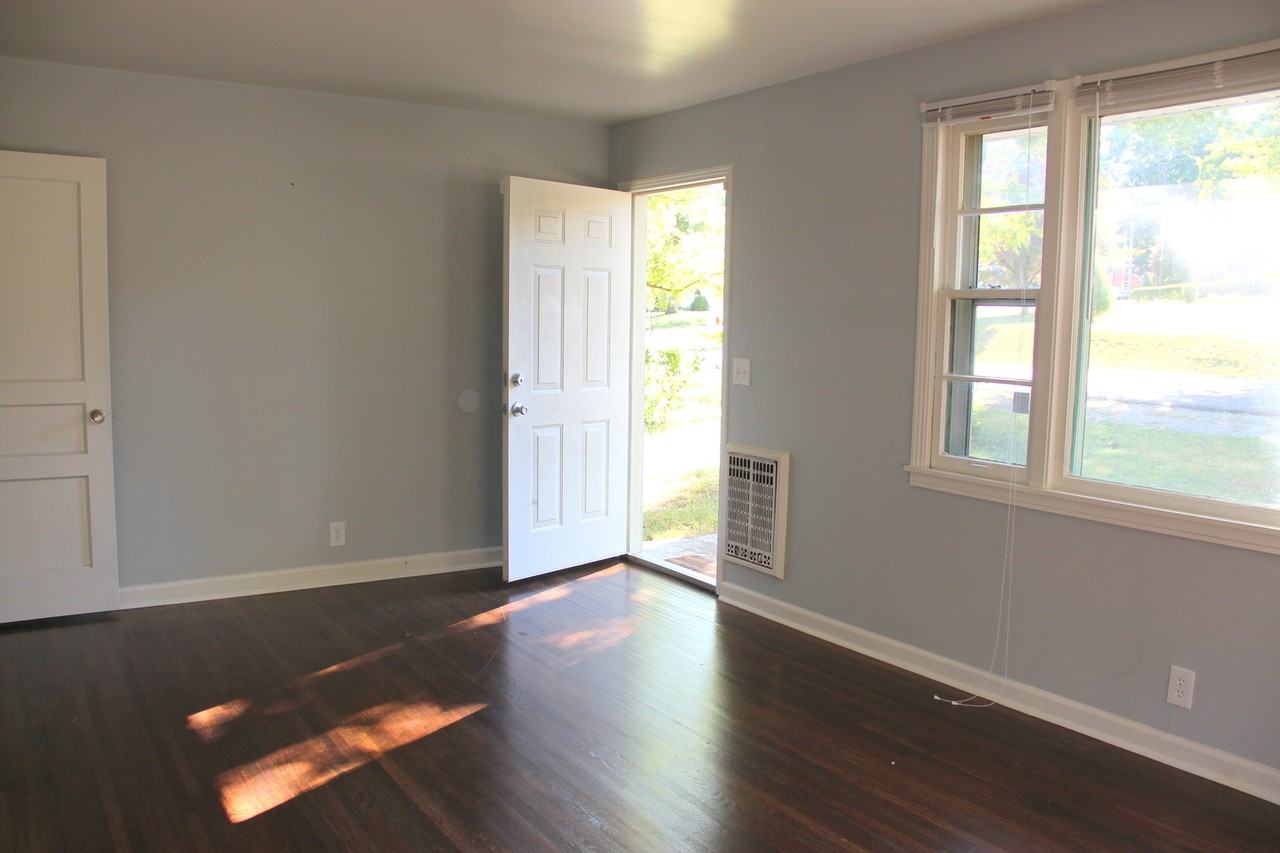 705 Braidwood Dr - Photo 5 of 24