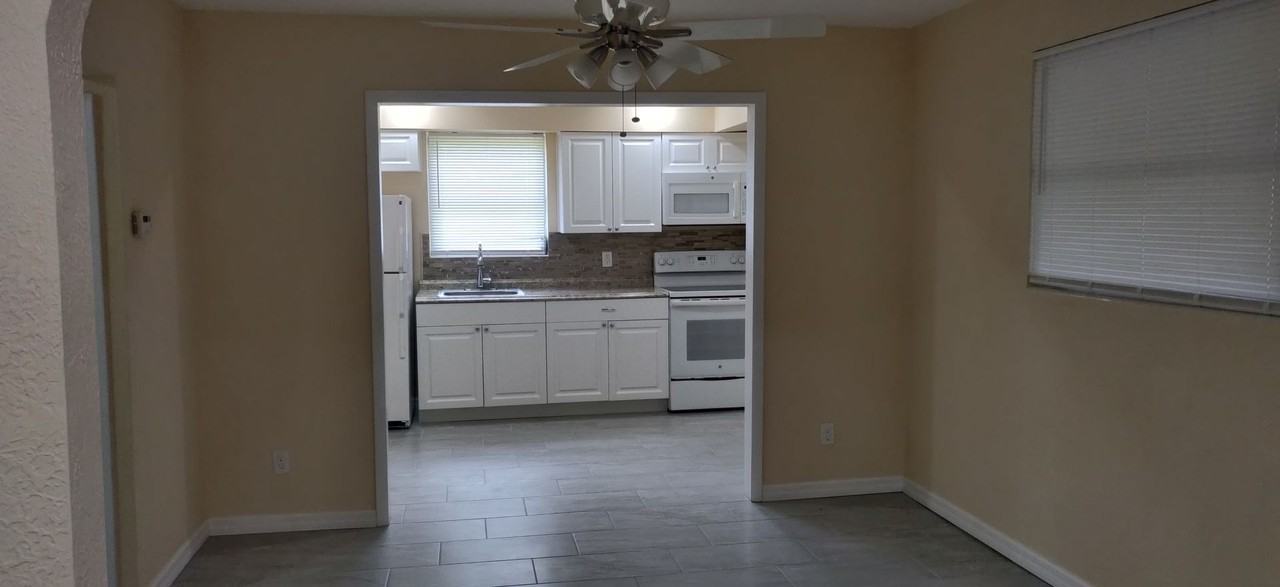 428 Ellsworth St - Photo 4 of 13