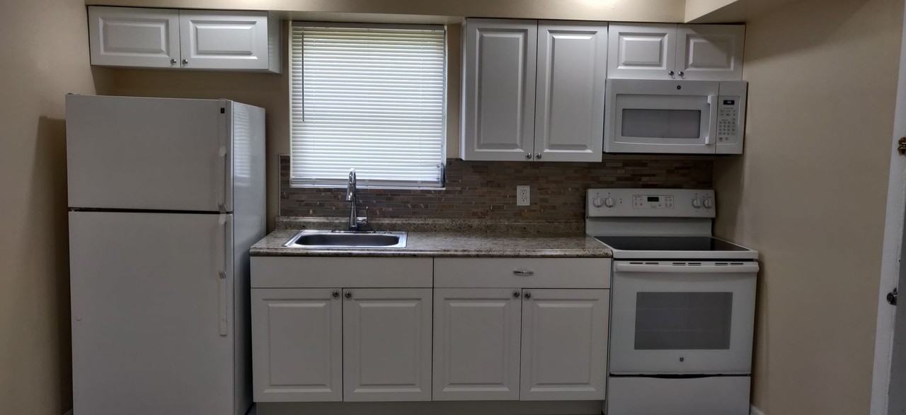 428 Ellsworth St - Photo 5 of 13