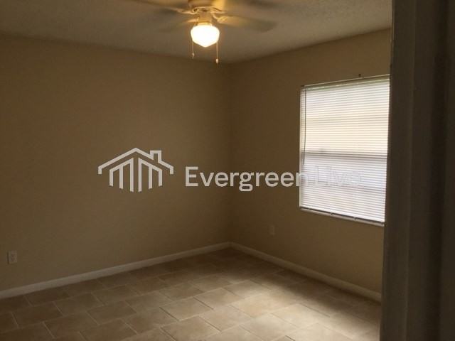 4888 Strato Rd W - Photo 4 of 11