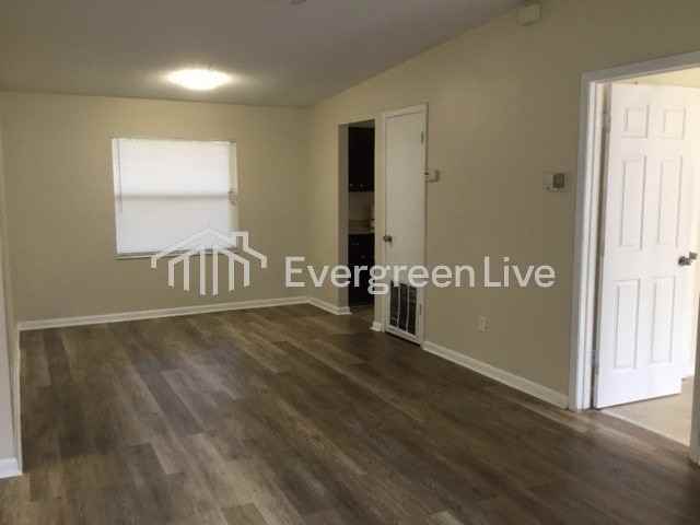 4888 Strato Rd W - Photo 5 of 11