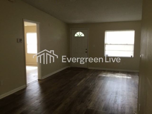 4888 Strato Rd W - Photo 6 of 11