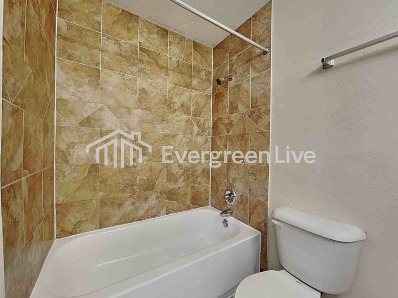525 Dorothy St - Photo 3 of 19