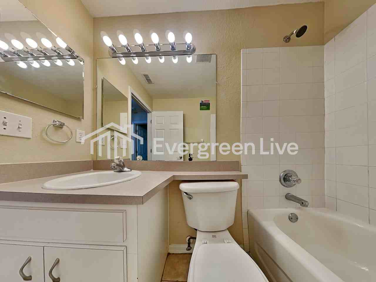 7881 Manor Dr - Photo 6 of 23