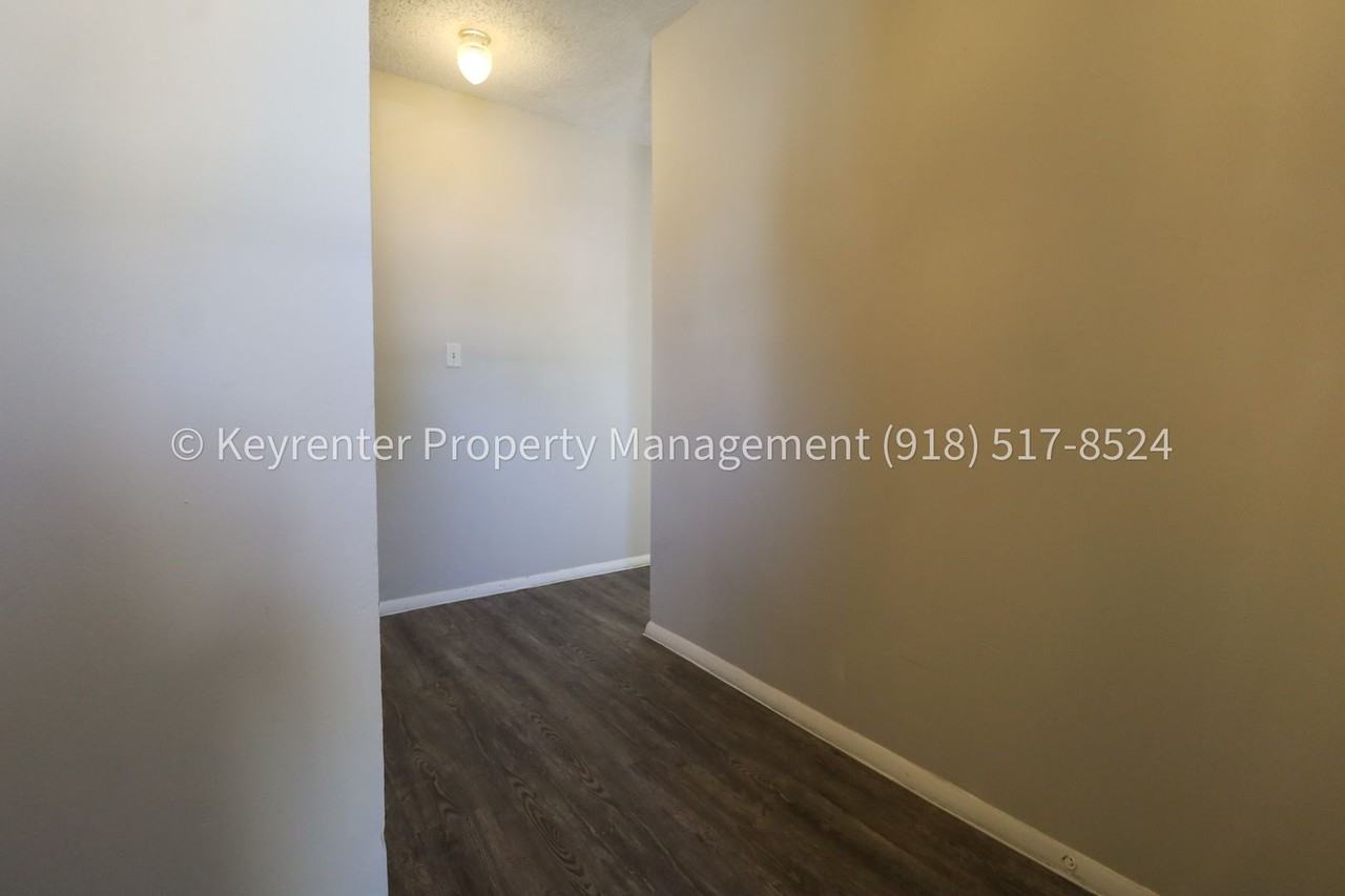 6730 S Lewis Ave #1008 - Photo 2 of 24