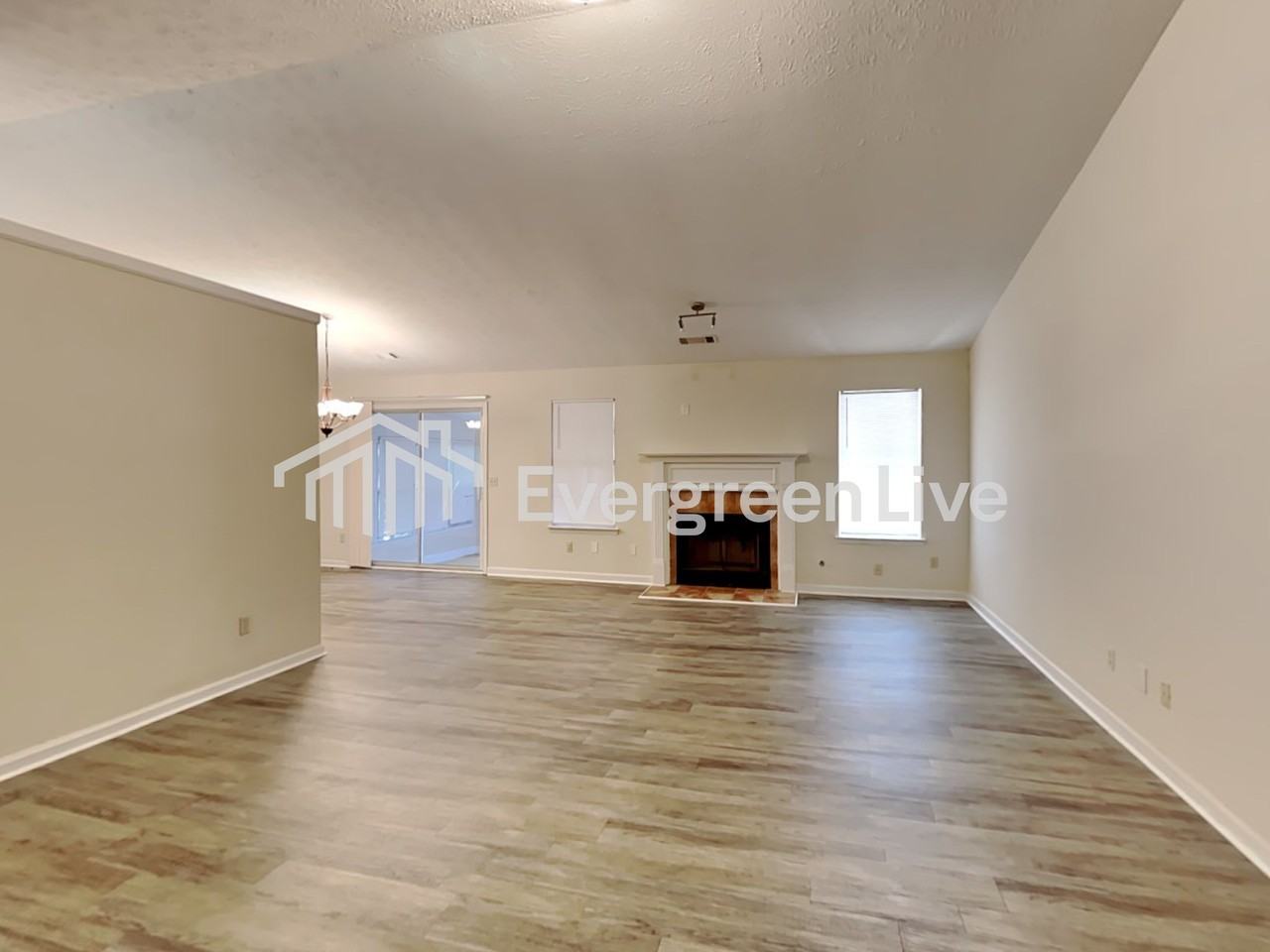 1410 Stoneleigh Way - Photo 3 of 21