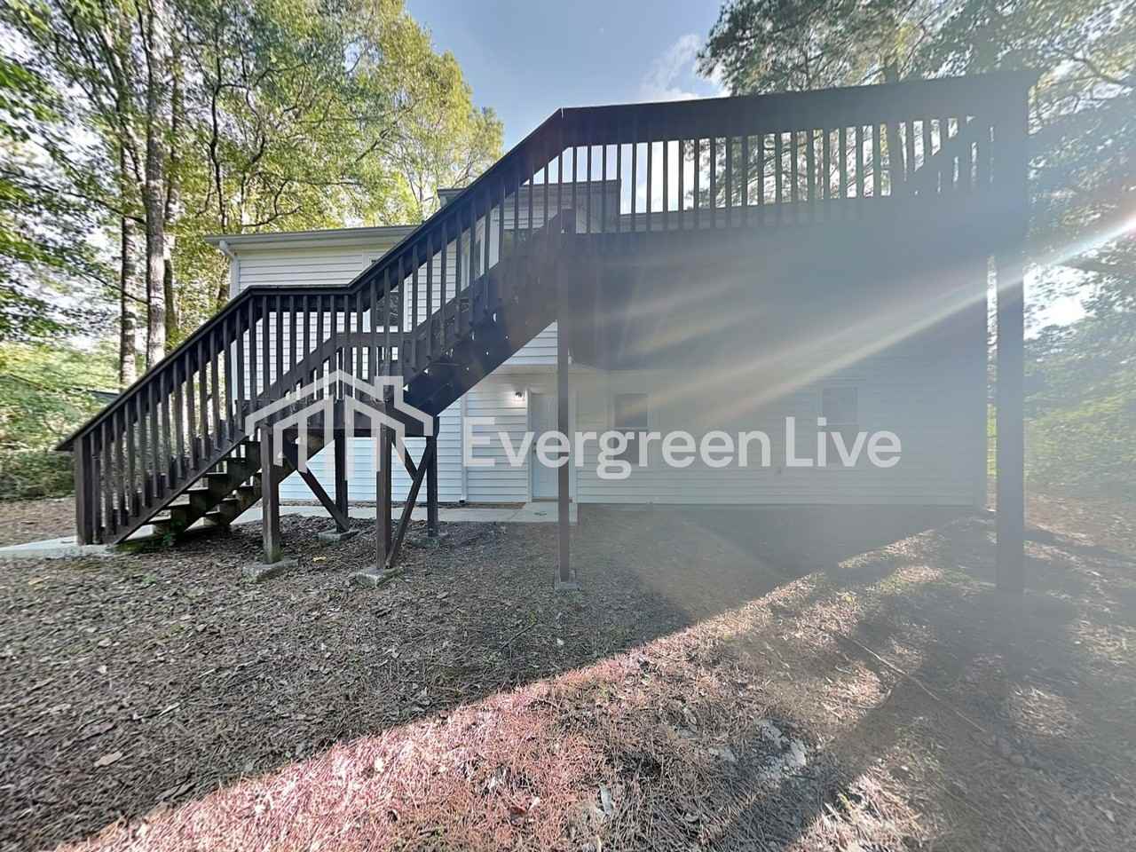 1127 Cousins Rd - Photo 3 of 18